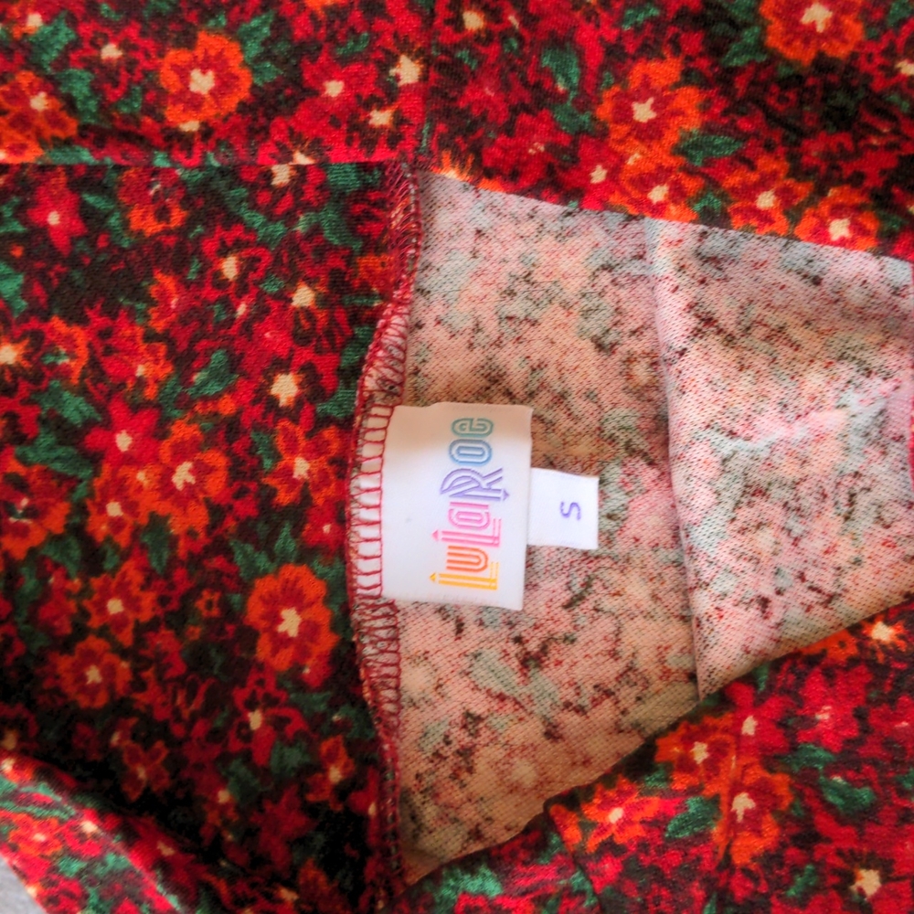 LuLaRoe Cassie Skirt - Floral pattern - Picture 3 of 5